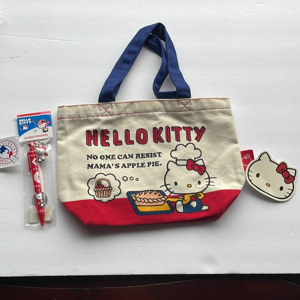 Hello Kitty Mama’s Apple Pie Canvas Tote Bag